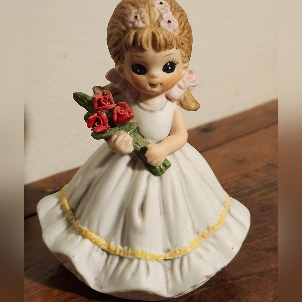 George Good 1974 Porcelain Flower Girl Figurine